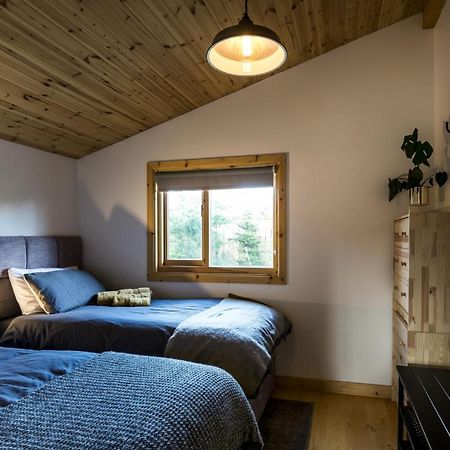 Fern Lodge - 2 Bedroom Log Cabin - Saint Florence - Tenby Dış mekan fotoğraf