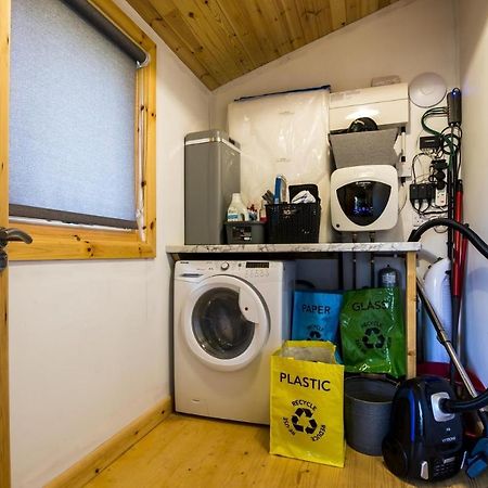 Fern Lodge - 2 Bedroom Log Cabin - Saint Florence - Tenby Dış mekan fotoğraf