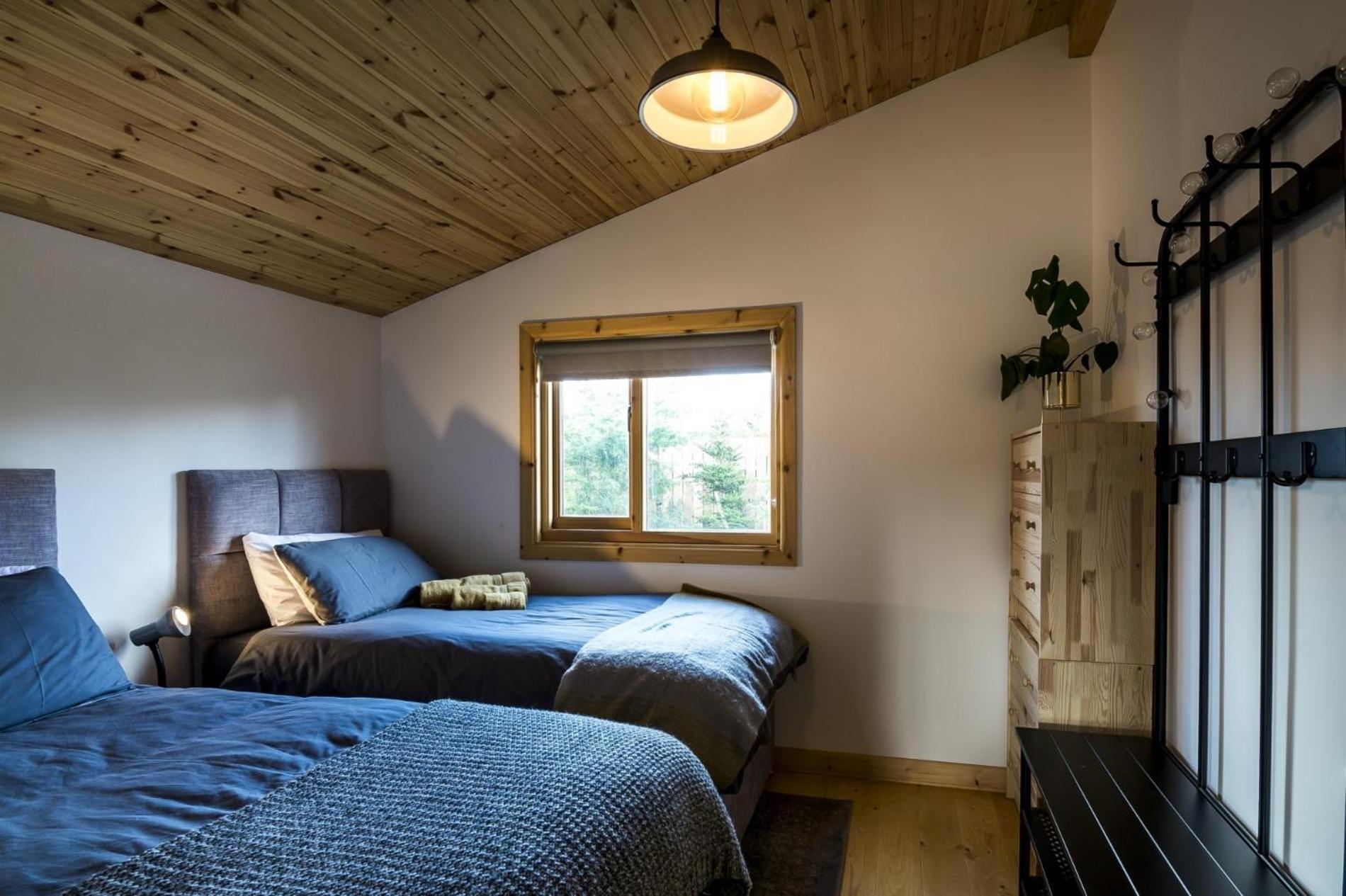 Fern Lodge - 2 Bedroom Log Cabin - Saint Florence - Tenby Dış mekan fotoğraf